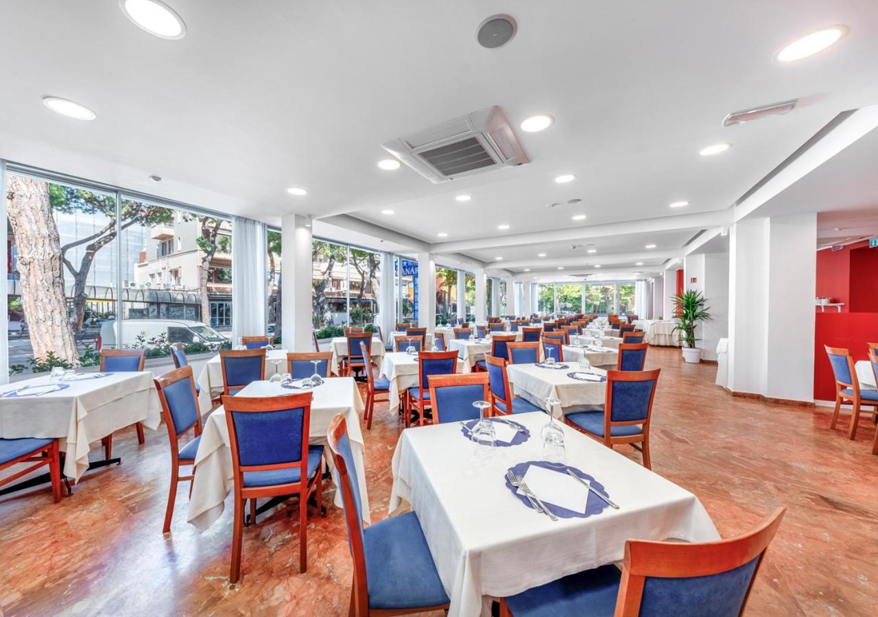 Hotel Zanarini In Centro A 리치오네 외부 사진