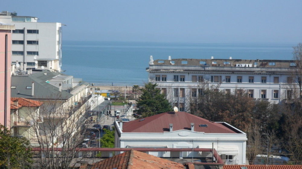 Hotel Zanarini In Centro A 리치오네 외부 사진